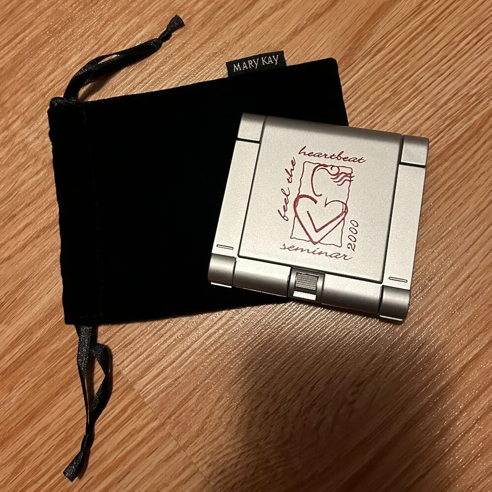 NEW Vintage Seminar 2000 Mary Kay Desktop Travel Alarm Clock with Bag B35